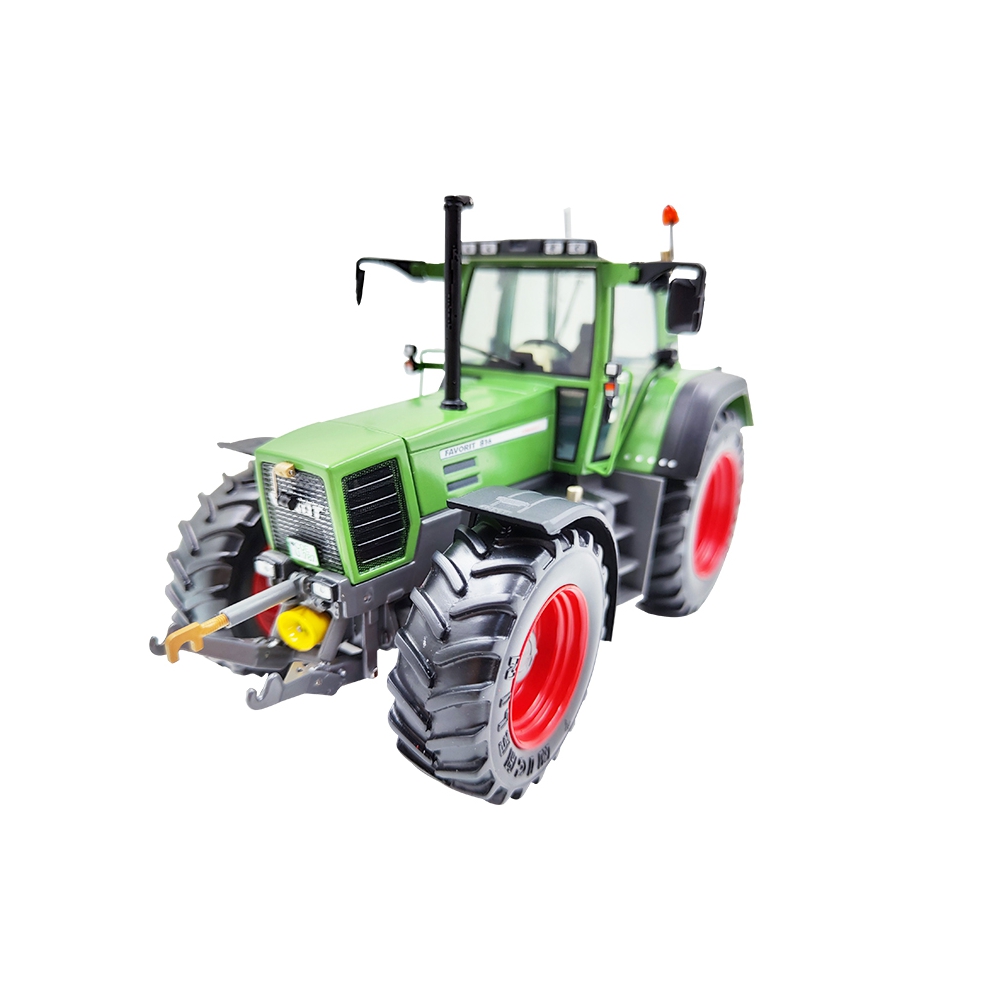 1:32 Fendt Favorit 816