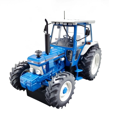 1:32 Ford 7810 Tractor