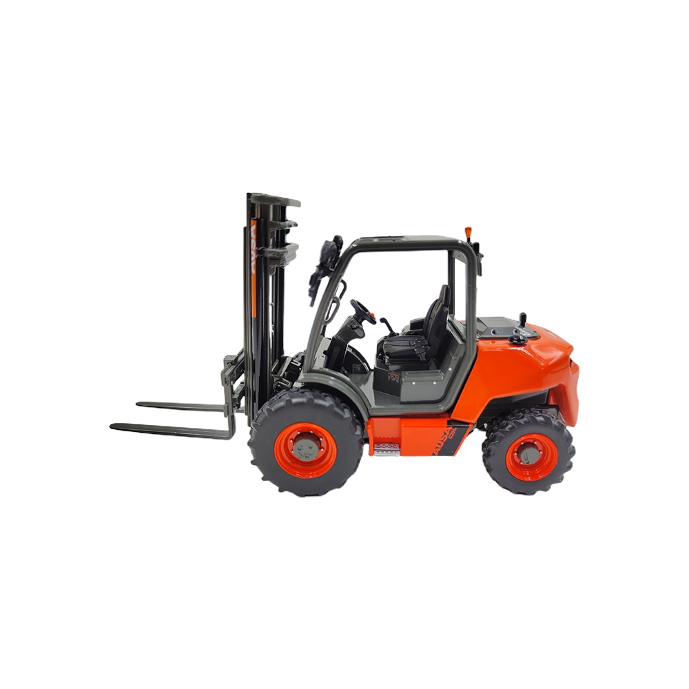 1:32 Ausa C251H